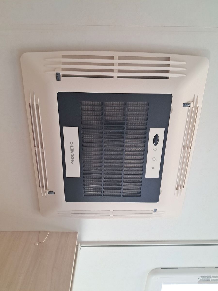 Fahrzeugabbildung Hobby De Luxe 545 KMF