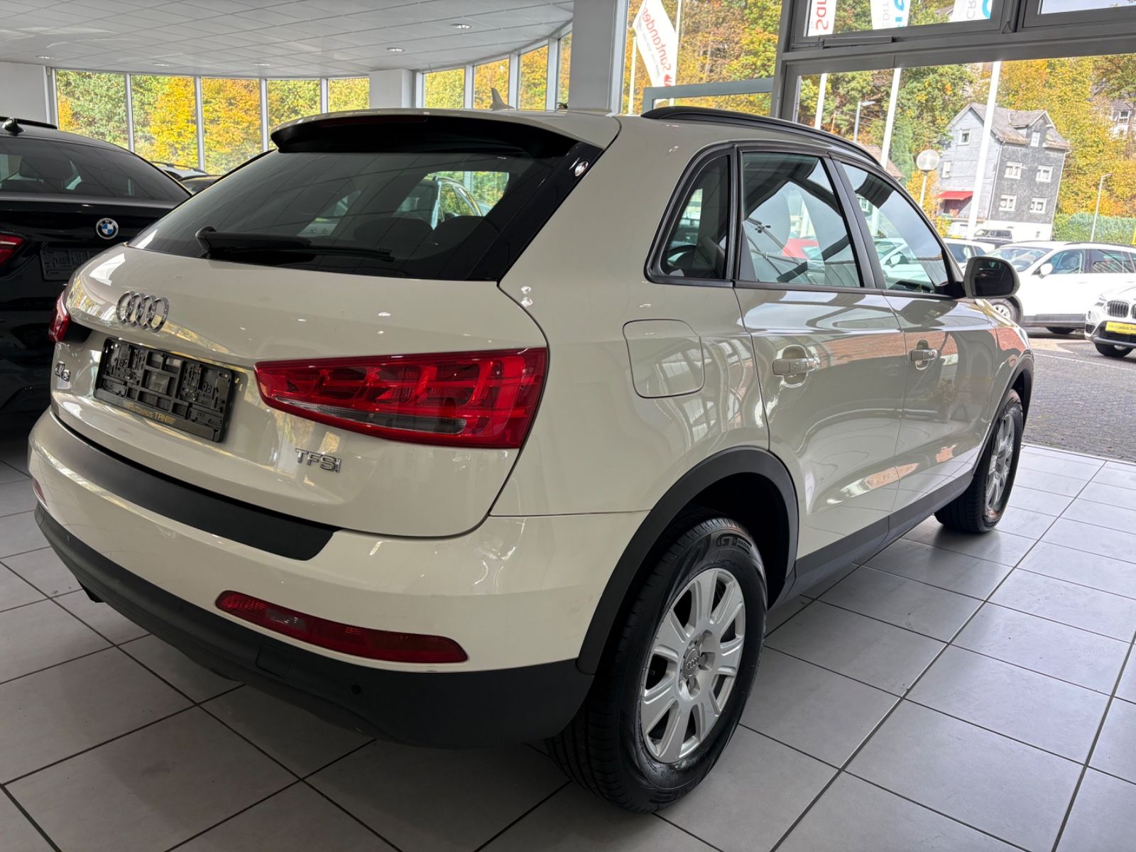 Fahrzeugabbildung Audi Q3 1.4 TFSI * PANORAMADACH*NAVI* 1.HAND *