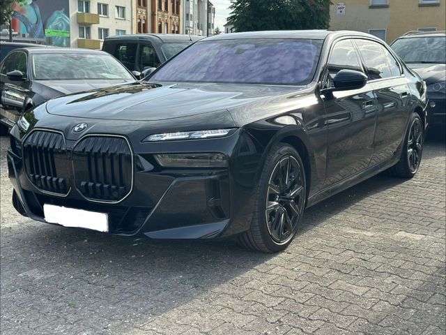 BMW 740d LANG xDRIVE M SPORTPAKET*VOLL*