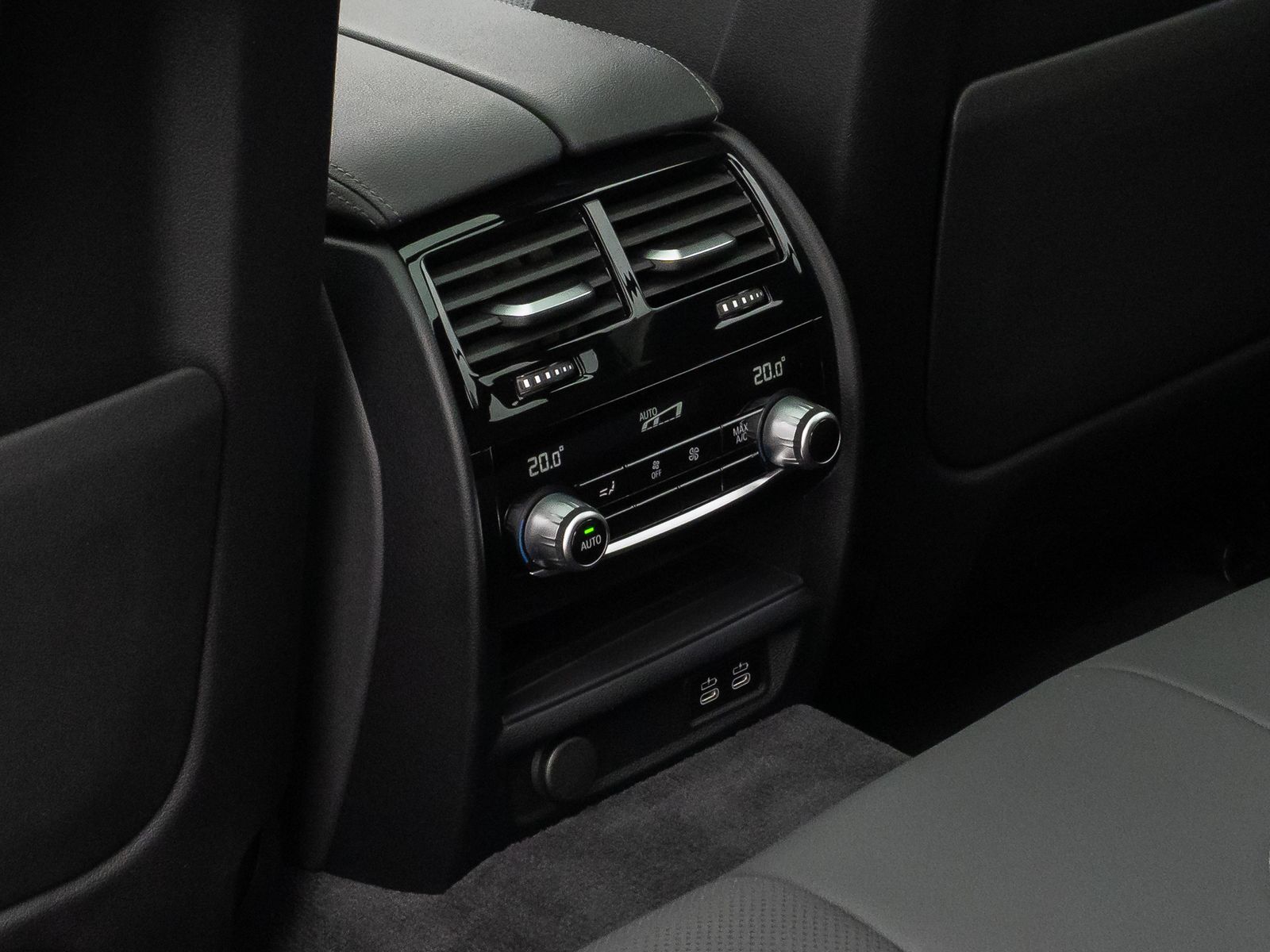 Fahrzeugabbildung BMW 530e xD M Sport Panorama 360°DAB HiFi AHK Alarm