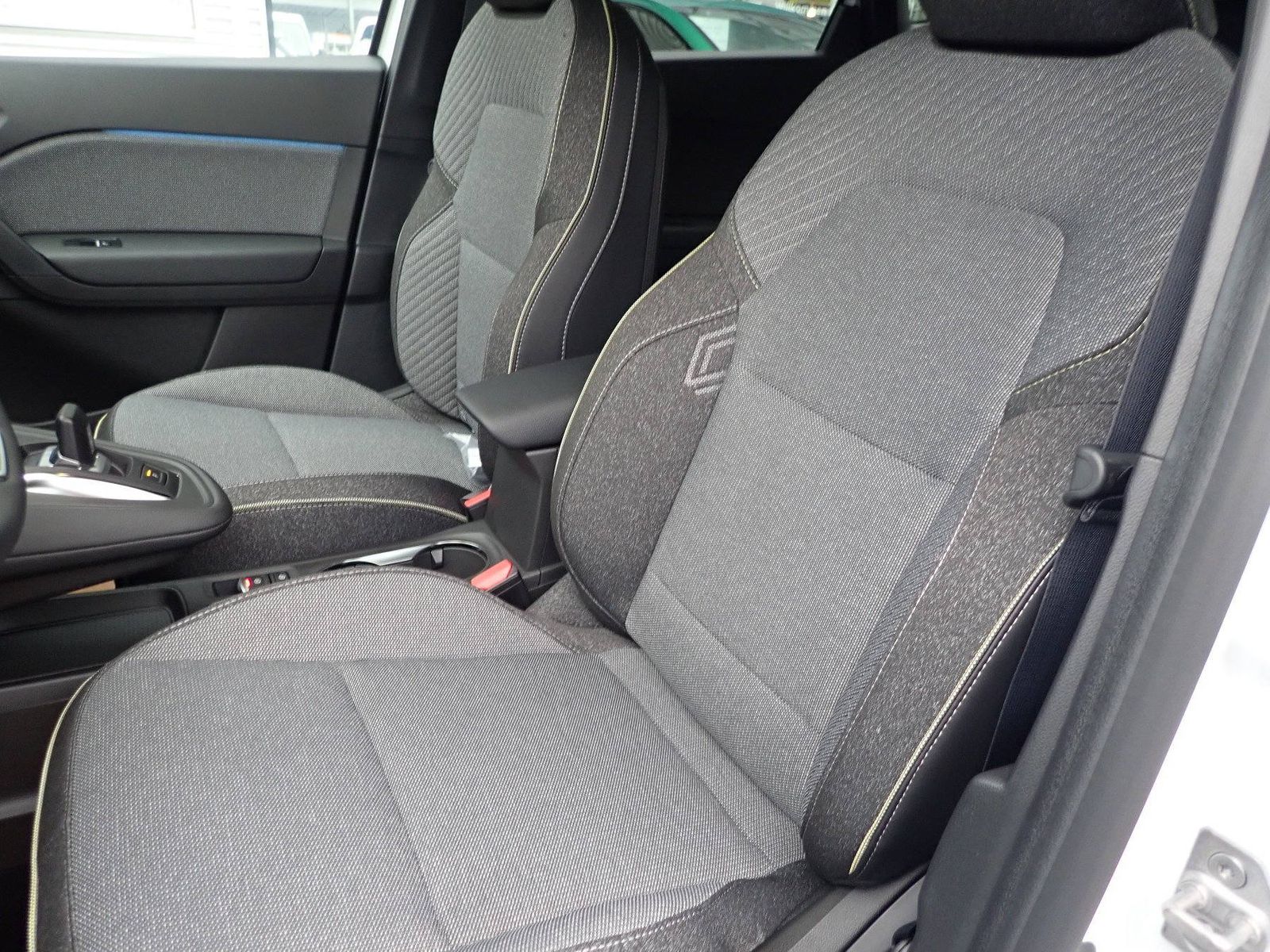 Fahrzeugabbildung Renault Symbioz KISS Full Hybrid E-Tech 160