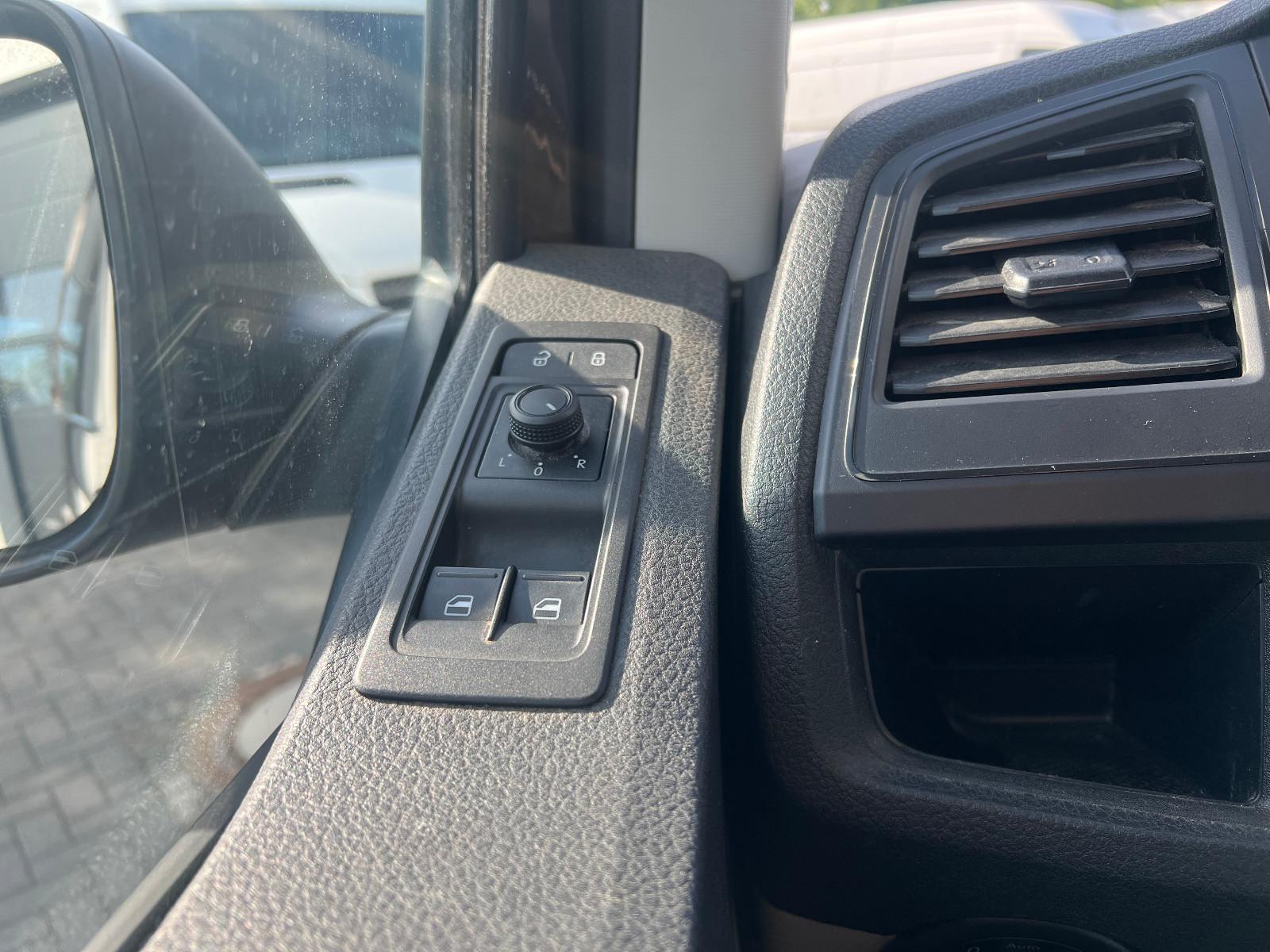 Volkswagen T6 Transporter lang 150PS PDC AHK Sitzh. EURO6