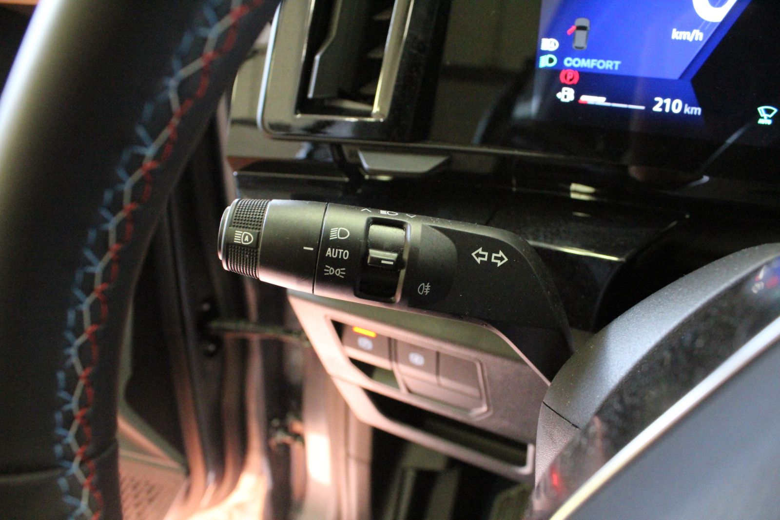 Fahrzeugabbildung Renault Rafale Hybrid E-Tech 4x4 300 PHEV Esprit Alpine