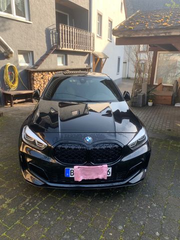 BMW M135i xDrive A -