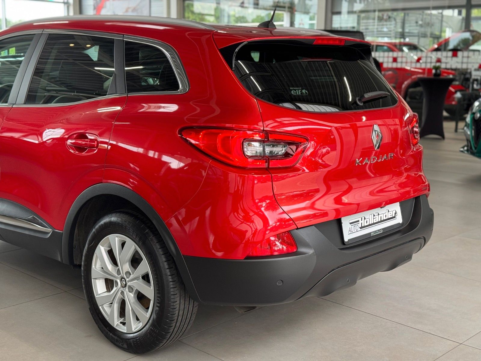 Fahrzeugabbildung Renault Kadjar 1.3 TCe 140 Limited "AHK Kamera DeLuxe"