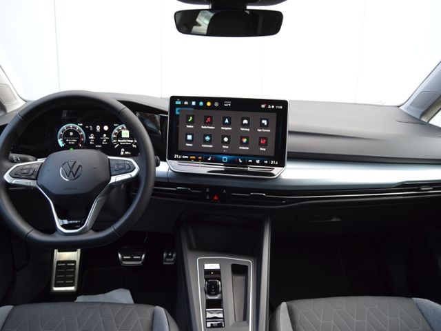 Golf VIII 1.5 eTSI DSG Energy AHK/PLUS-PAKET/LED