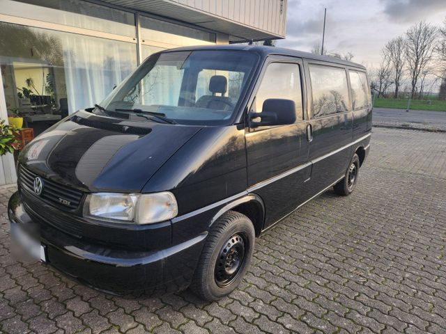 Volkswagen VW T4 Cravelle 2,5tdi (Syncro Umbau)