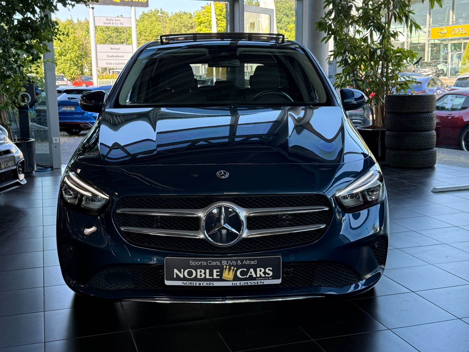 Fahrzeugabbildung Mercedes-Benz B 220 4Matic PANO LED NAV RFK SHZ ALU