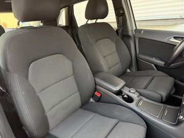 Mercedes B 180 - 11