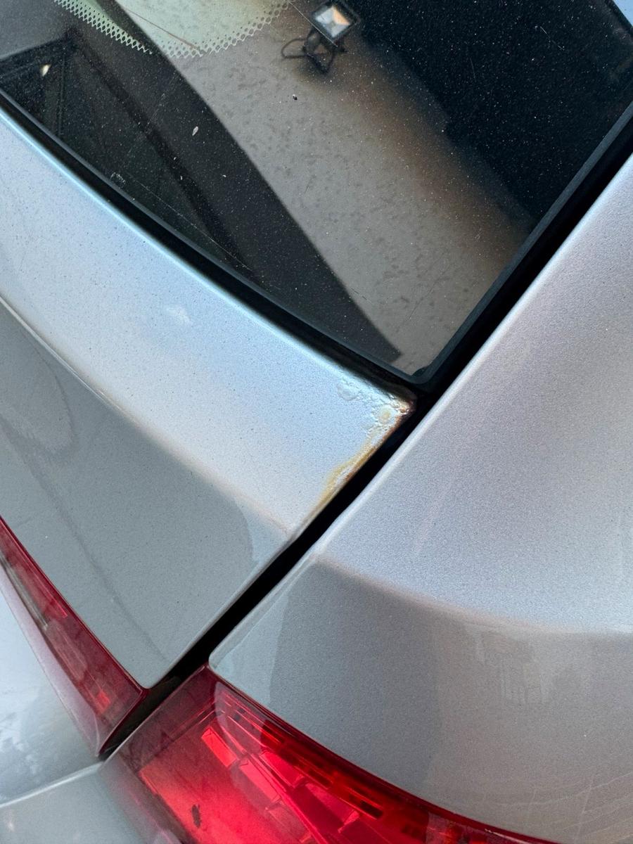 BMW  2011 — двигун 143 HP (105kW)