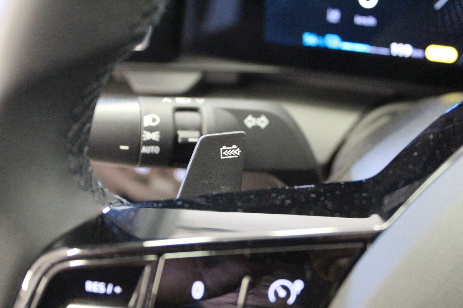 Fahrzeugabbildung Renault Megane E-Tech EV40 130hp Equilibre  Boost charge