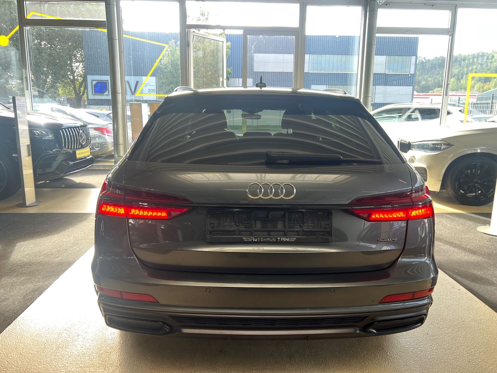 Fahrzeugabbildung Audi A6 Avant 40 TDI quattro sport S line *1.HAND*