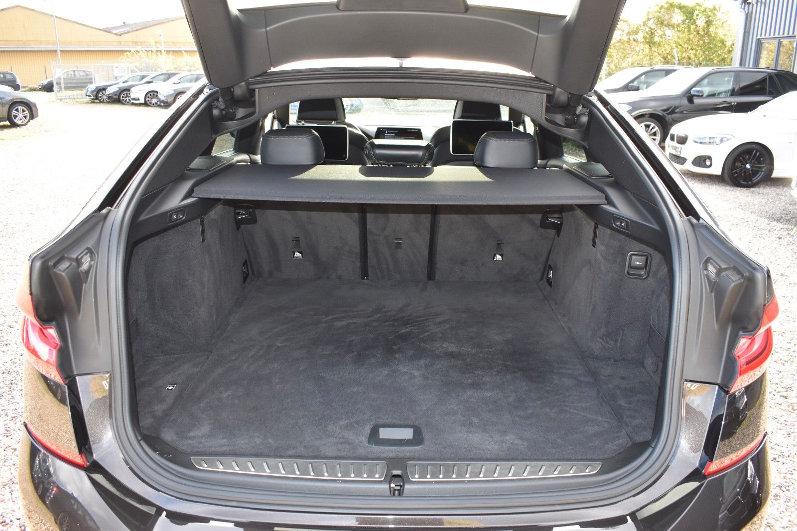 Fahrzeugabbildung BMW 630d GT xDrive Luxury Inegral Massage B&W Pan TV