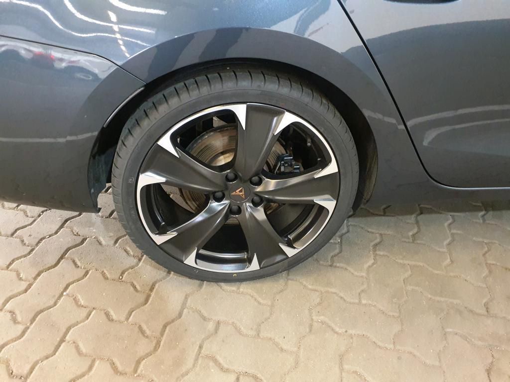 Cupra Leon SP 1.4 TSI e-Hybrid 180kW AHK*tempo*PDC*RFK