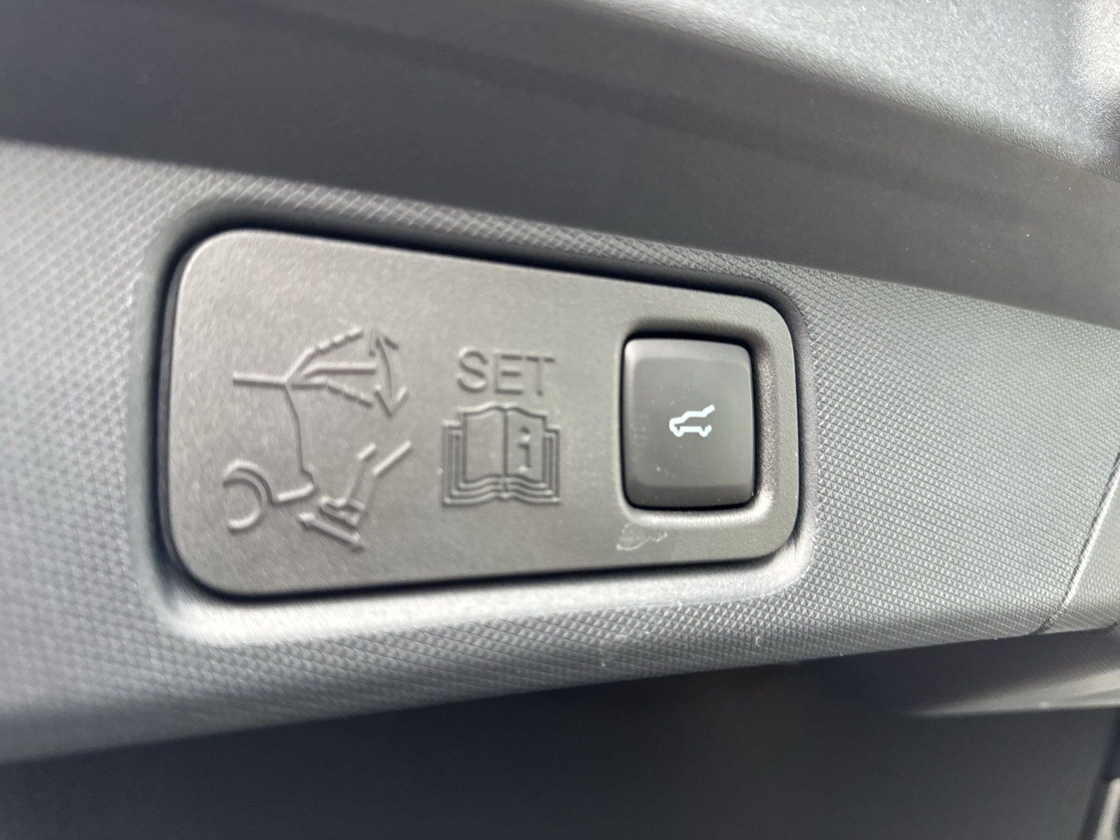 Fahrzeugabbildung Ford Mustang Mach-E #99kWh Premium