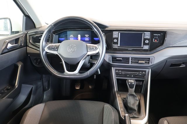 Volkswagen Polo VI 1.0 TSI Life AID+FRONT+LED+CARPLAY