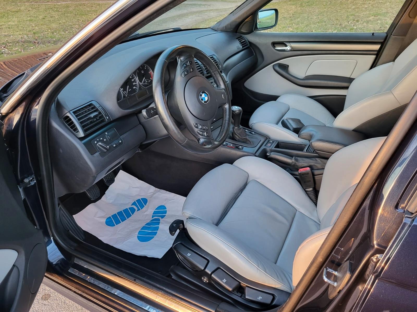 BMW 330 2004 — photo 6
