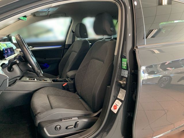 Golf VIII Variant 2.0 TDI LIFE LED+DCP+APP+NAVI+