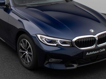 Fahrzeugabbildung BMW 320d xD Sport Line Kamera Laser HiFi AHK Komfort