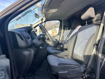 Opel Vivaro - 10