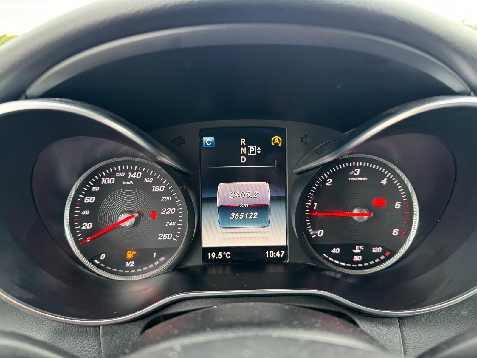 Mercedes-Benz C220 2014 — photo 16