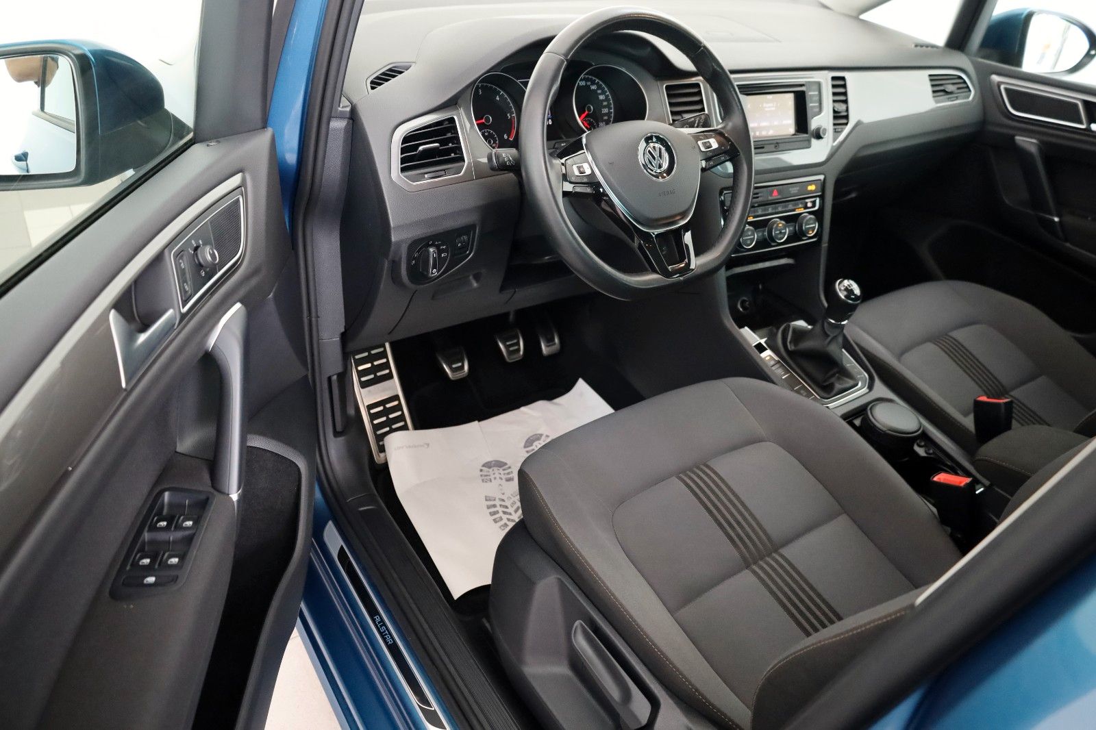 Fahrzeugabbildung Volkswagen Golf Sportsvan VII Allstar SH,PDC,8 fach bereift