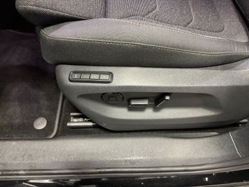 Fahrzeugverkauf 12 Skoda Kodiaq 1.5 TSI Selection Matrix*7-Sitze*AHK