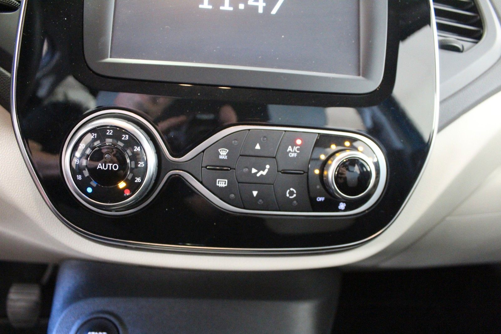 Fahrzeugabbildung Renault Captur TCe 90 Experience *Navigation*
