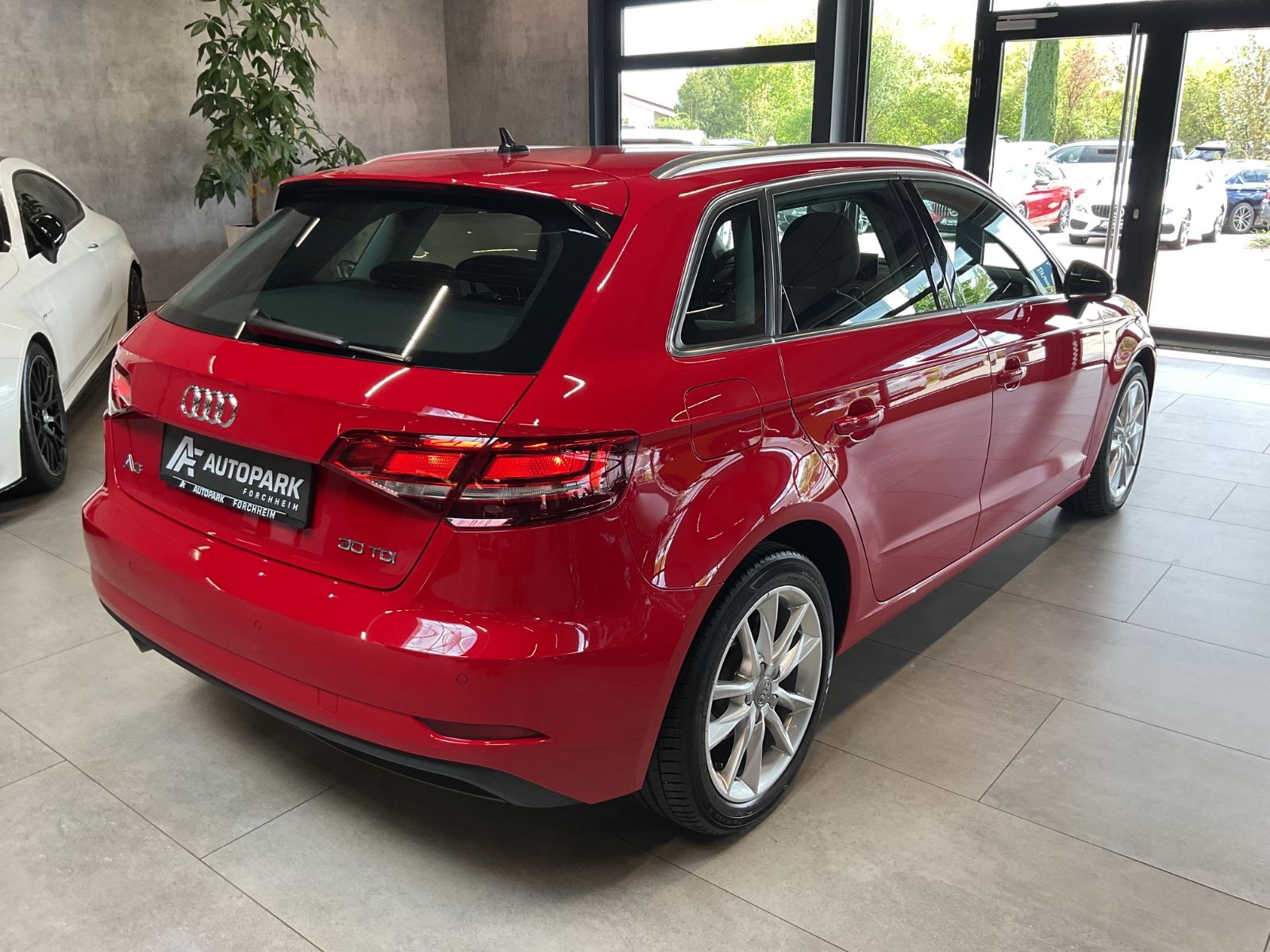 Audi A3 Sportback 30 TDI Navi Sitzh. Xenon PDC 17" foto 4