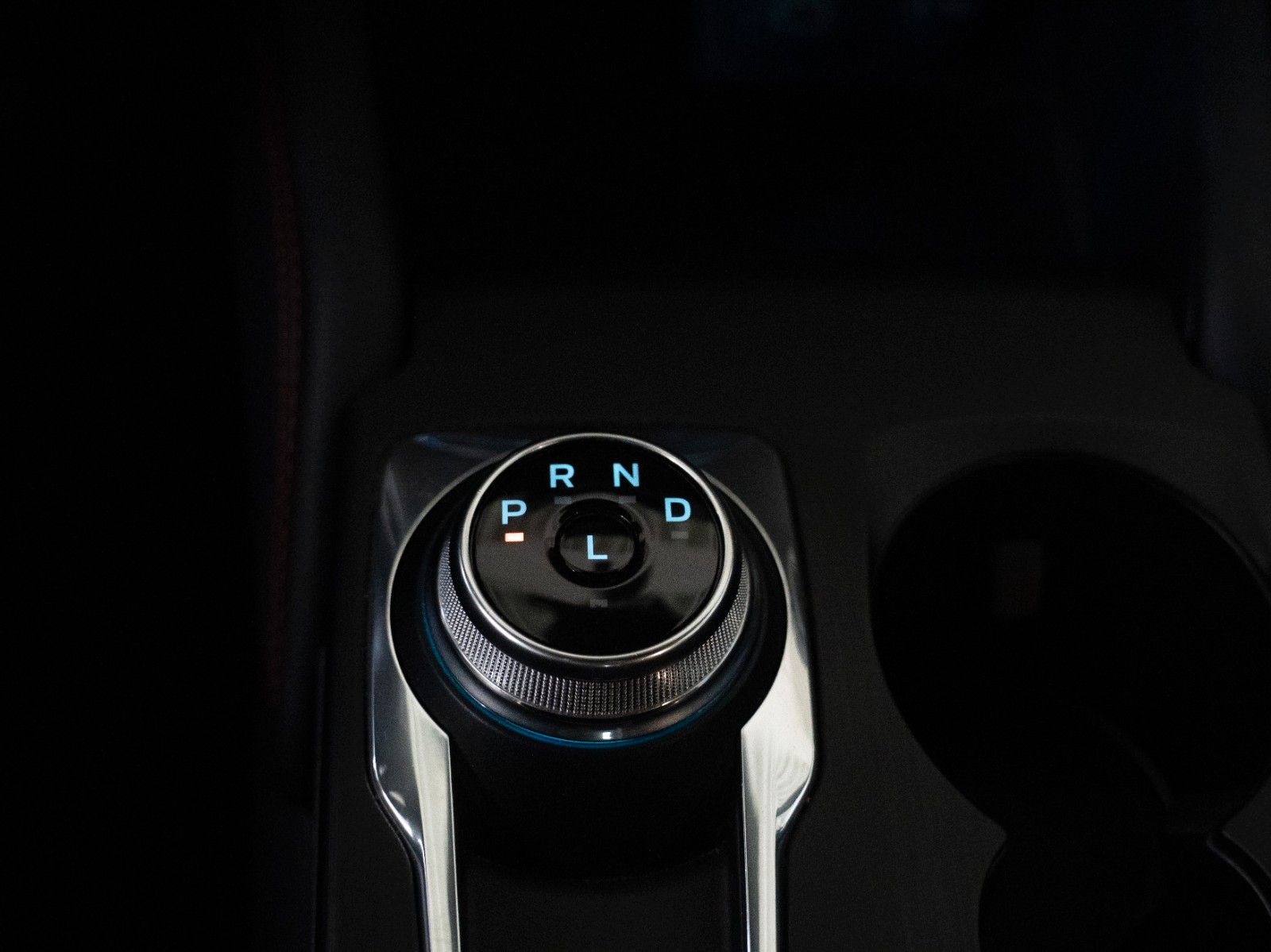 Fahrzeugabbildung Ford Kuga Plug-In Hybrid ST-Line WINTER-P/KAMERA/AHK