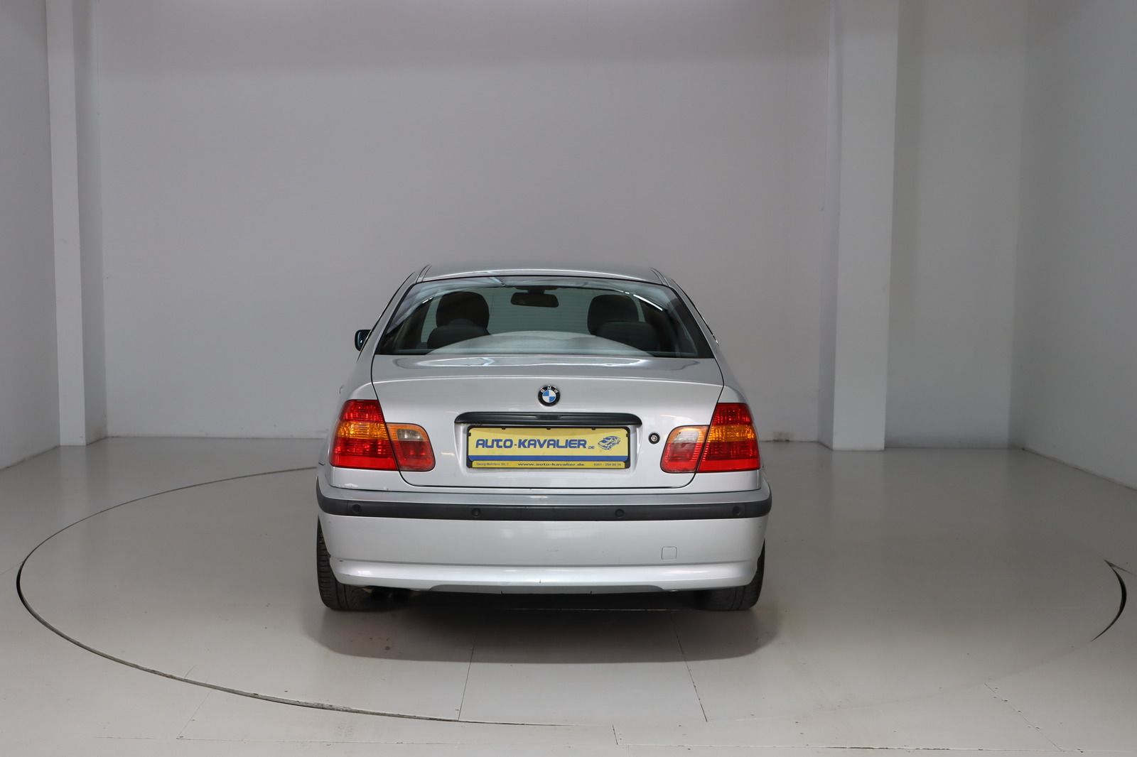 Fahrzeugabbildung BMW 320 i * Xenon * PDC * Klimaautom. *