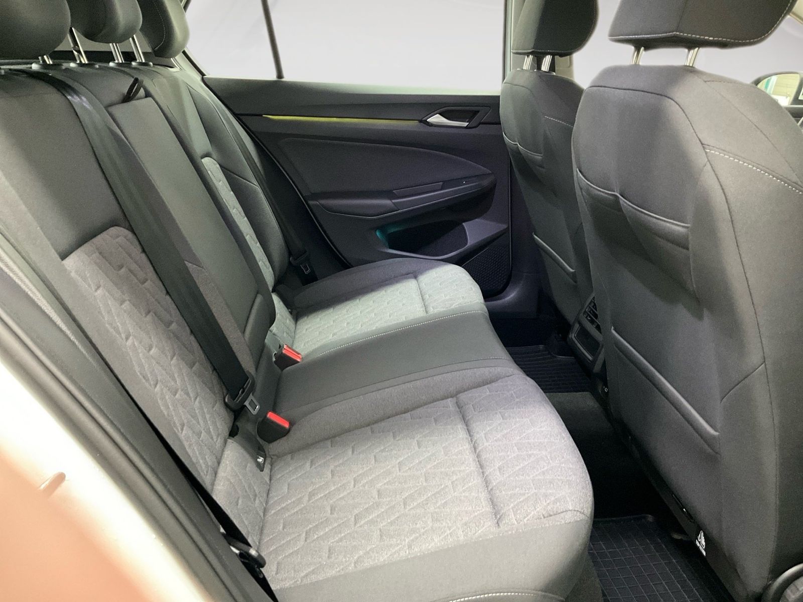 Volkswagen Golf - Bild 10