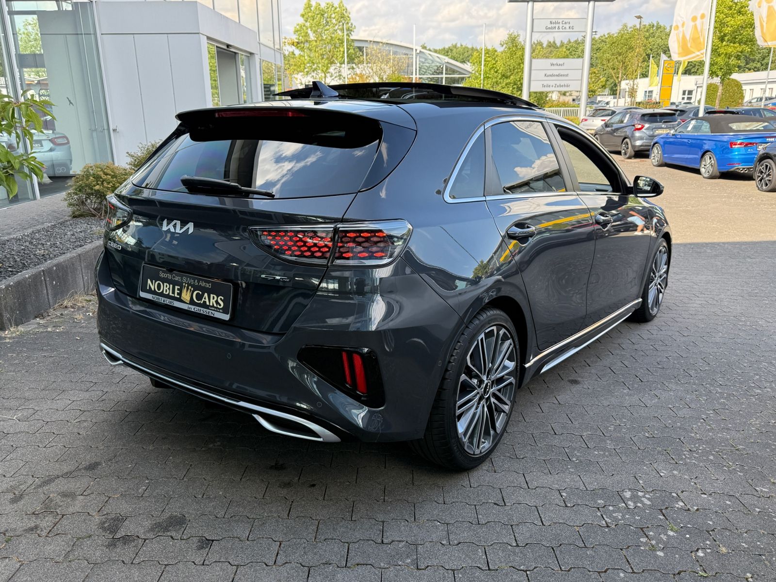 Fahrzeugabbildung Kia Ceed GT Line PANO JBL KAM LED