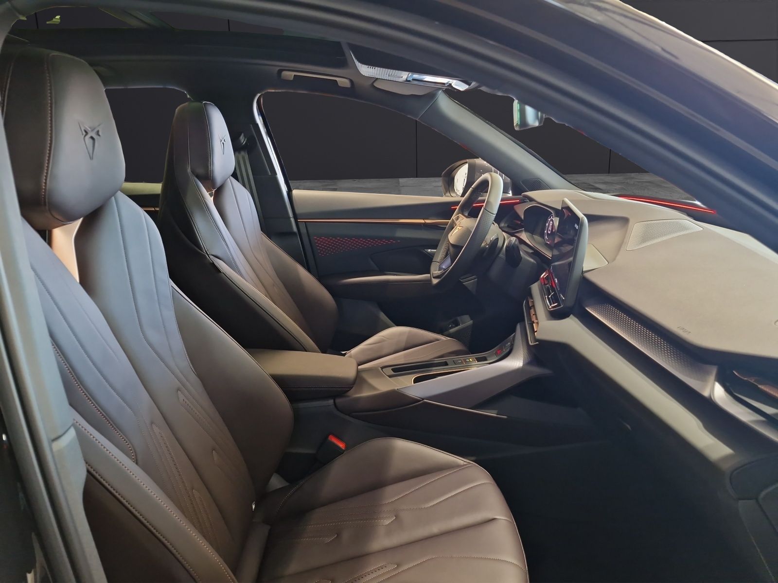 Fahrzeugabbildung CUPRA Terramar 1.5 e-Hybrid America's Cup Limited Edit