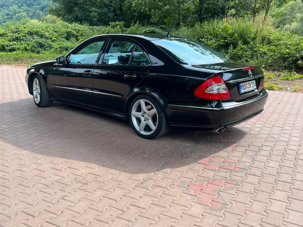 Mercedes-Benz E 280