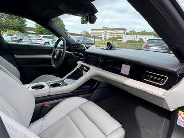 2020 Porsche TAYCAN 照片 10