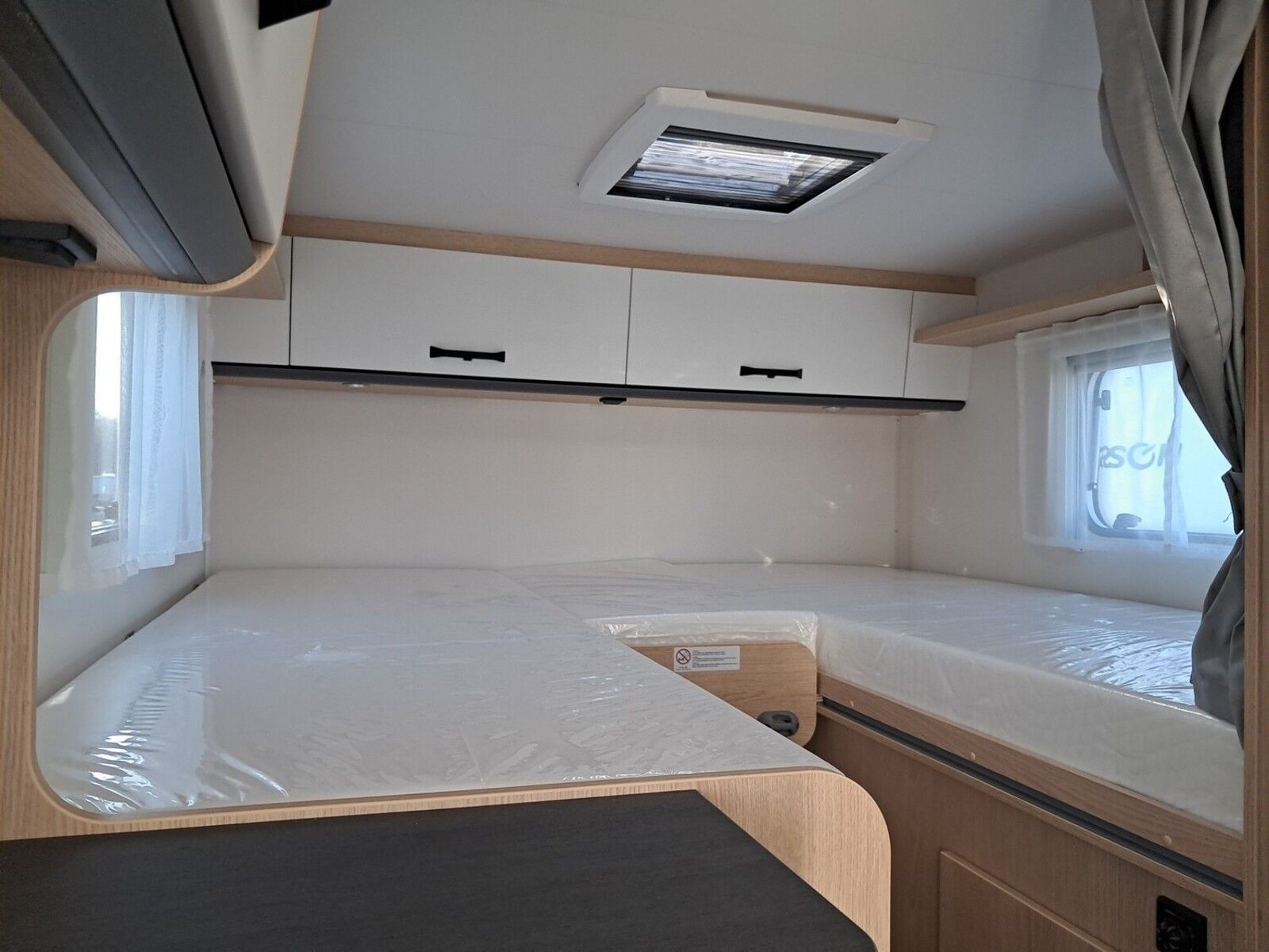 Fahrzeugabbildung Sunlight Adventure V 66 Automatik, Dörr Edition, TV