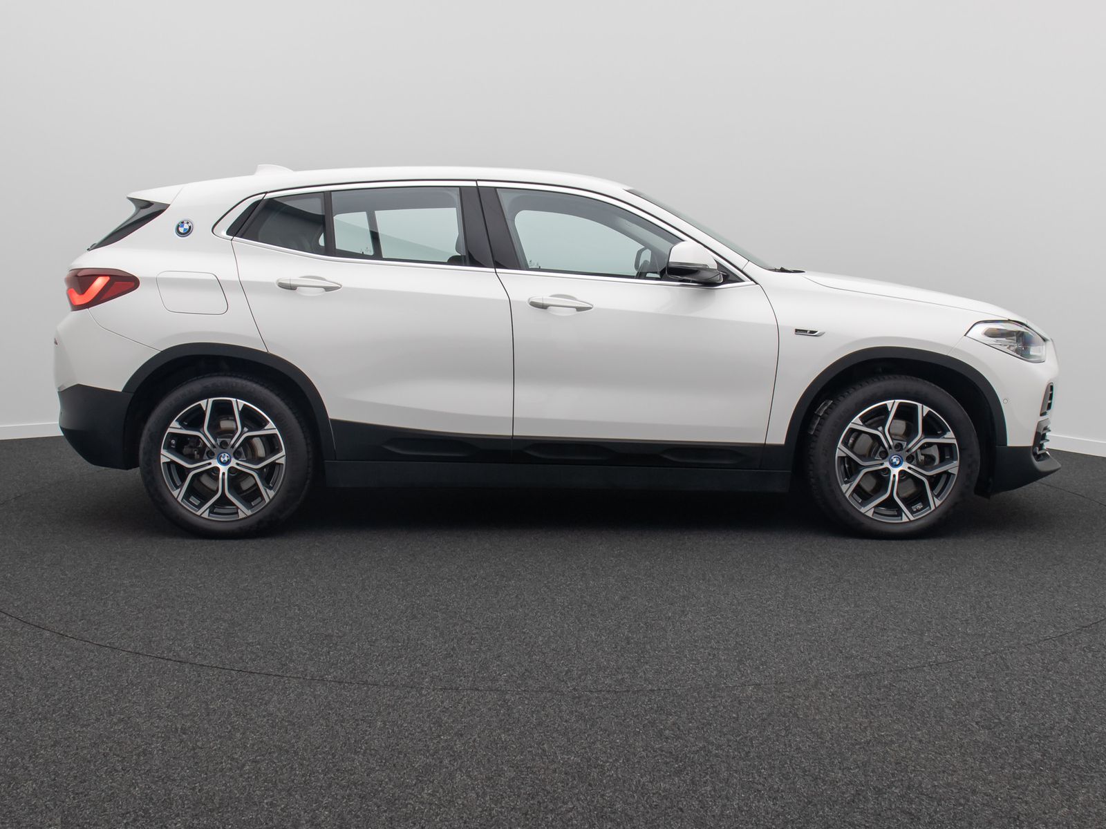 Fahrzeugabbildung BMW X2 xD25e  Advantage DAB Kamera LED Leder 18Zoll