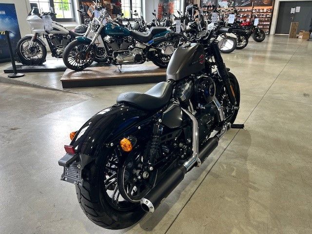 Fahrzeugabbildung Harley-Davidson XL2 Forty Eight 1200 mit Jekill&Hyde Auspuff