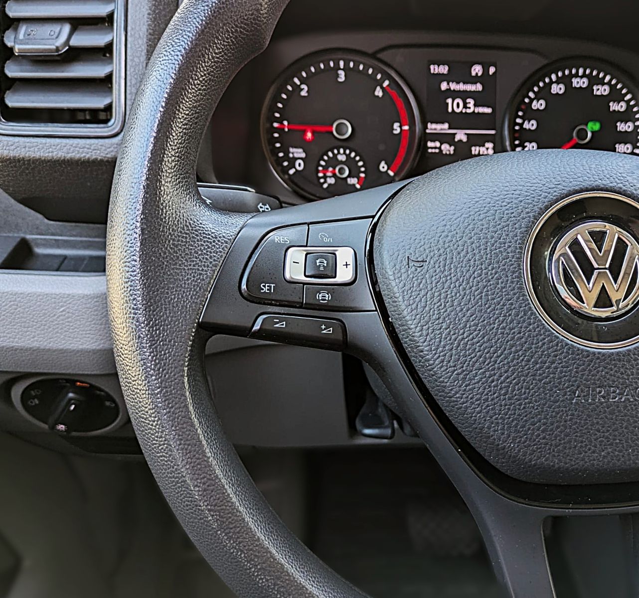 Fahrzeugabbildung Volkswagen Crafter Kasten AUT. L4H2 KLIMA SITZHZG ACC NAVI