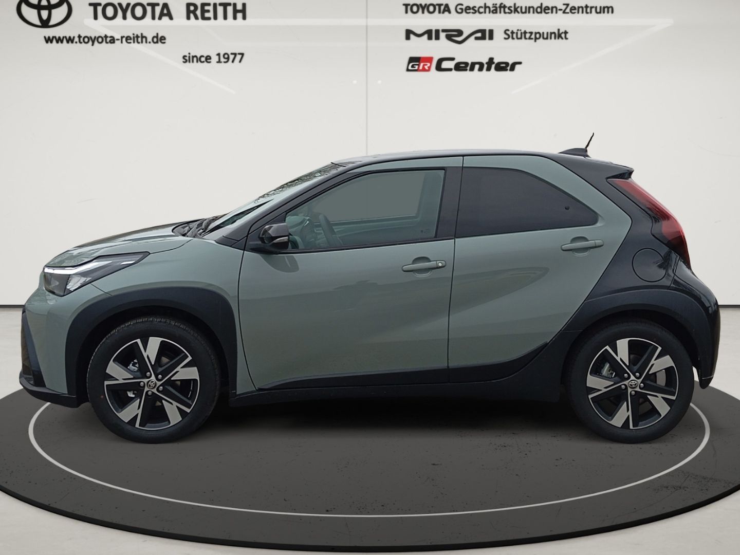 Toyota Aygo X Hybrid 1,5 l Teamplayer CVT LED Apple Car imagem 2