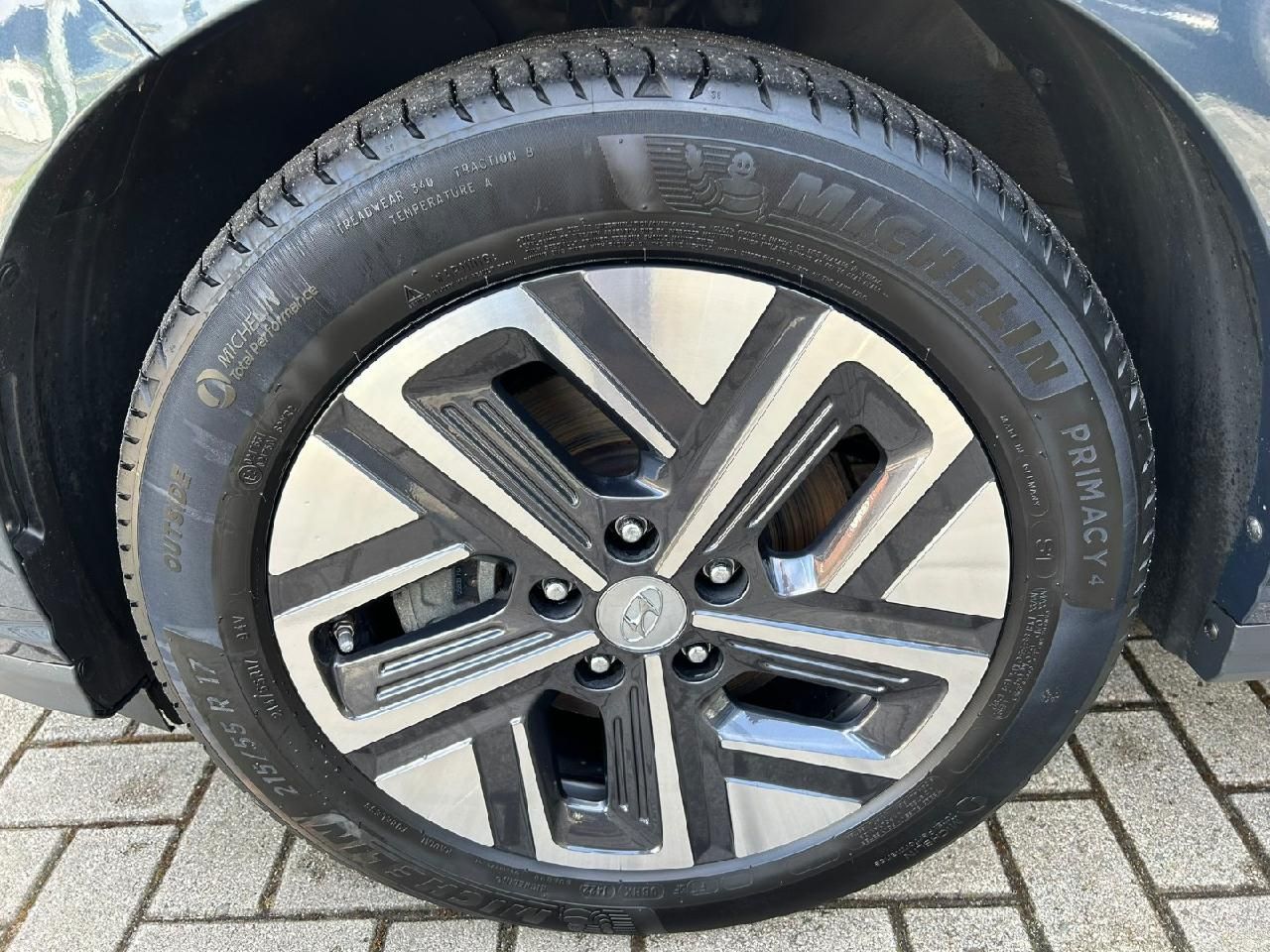 Fahrzeugabbildung Hyundai Kona Trend Elektro 2WD