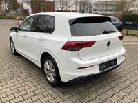 Volkswagen Golf VIII Lim. Life*LED-NAVI*1 Hand*Tüv NEU