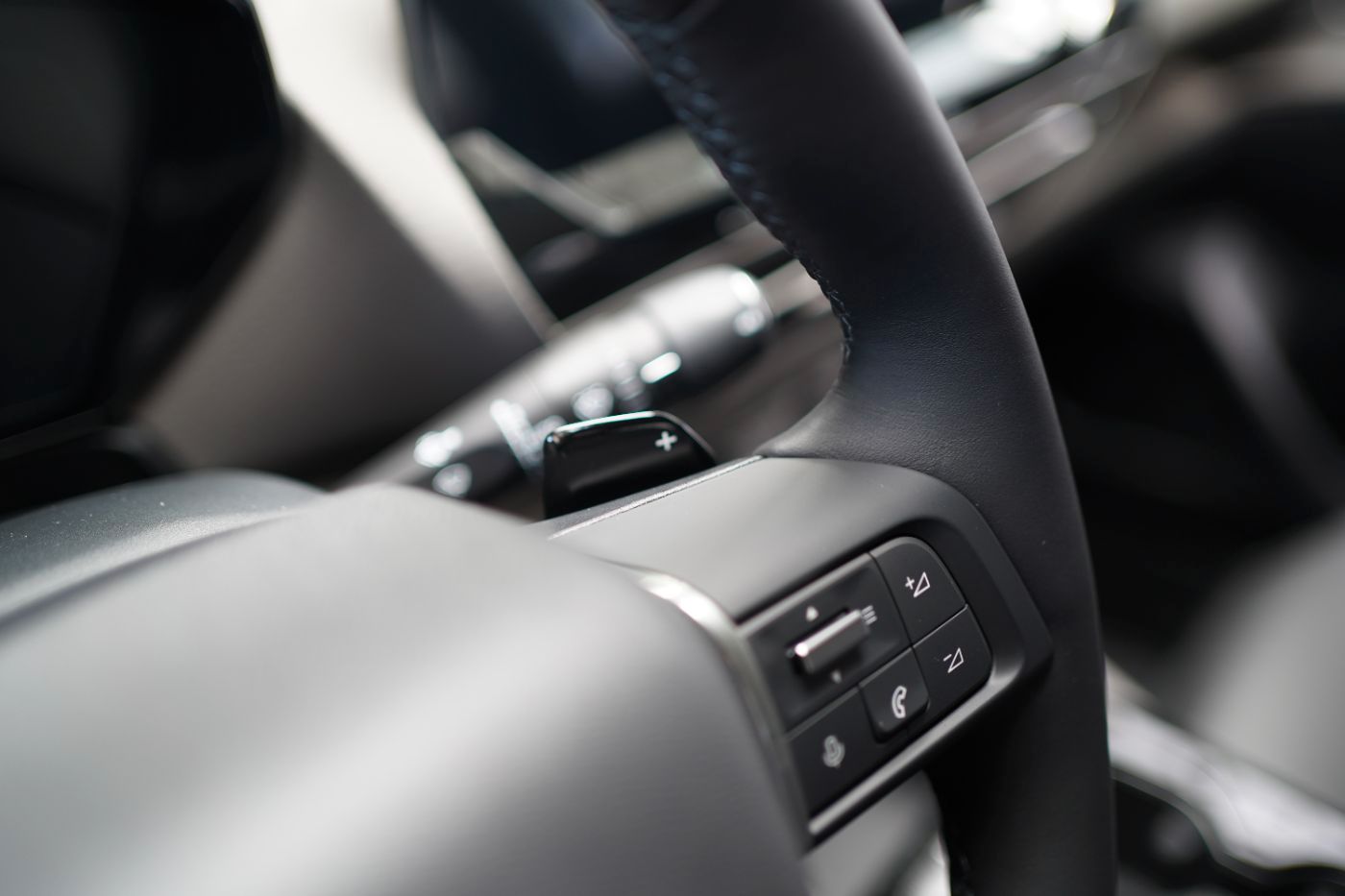 Fahrzeugabbildung Citroën C5 X Hybrid 145 DCS6 Plus Automatik Winter Paket
