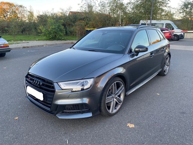 Audi S3 Sportback TFSI quattro*Navi*Leder*XENON-LED