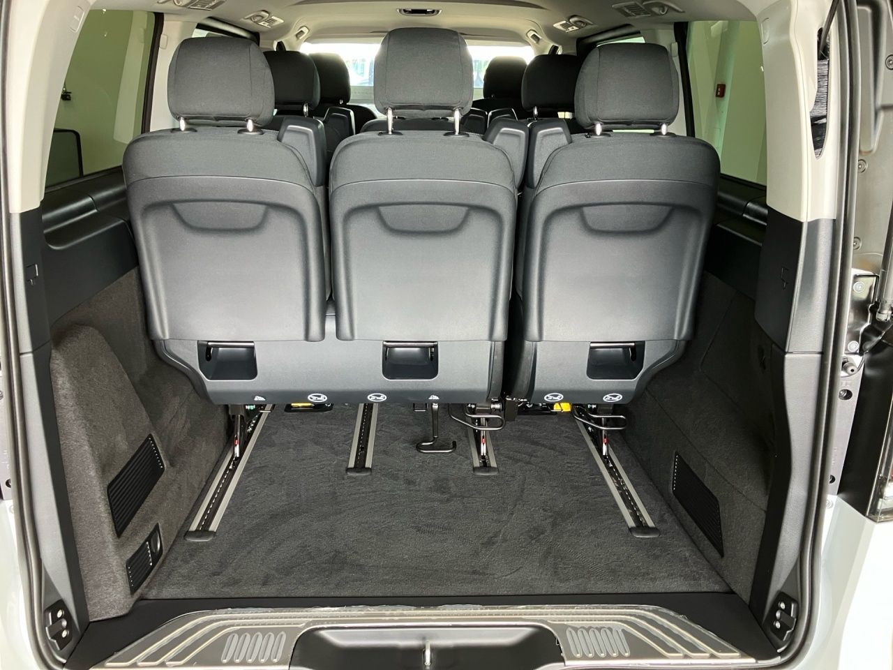 Fahrzeugabbildung Mercedes-Benz V 250 d STYLE Lang AHK LED Klima 8-Sitzer Standh