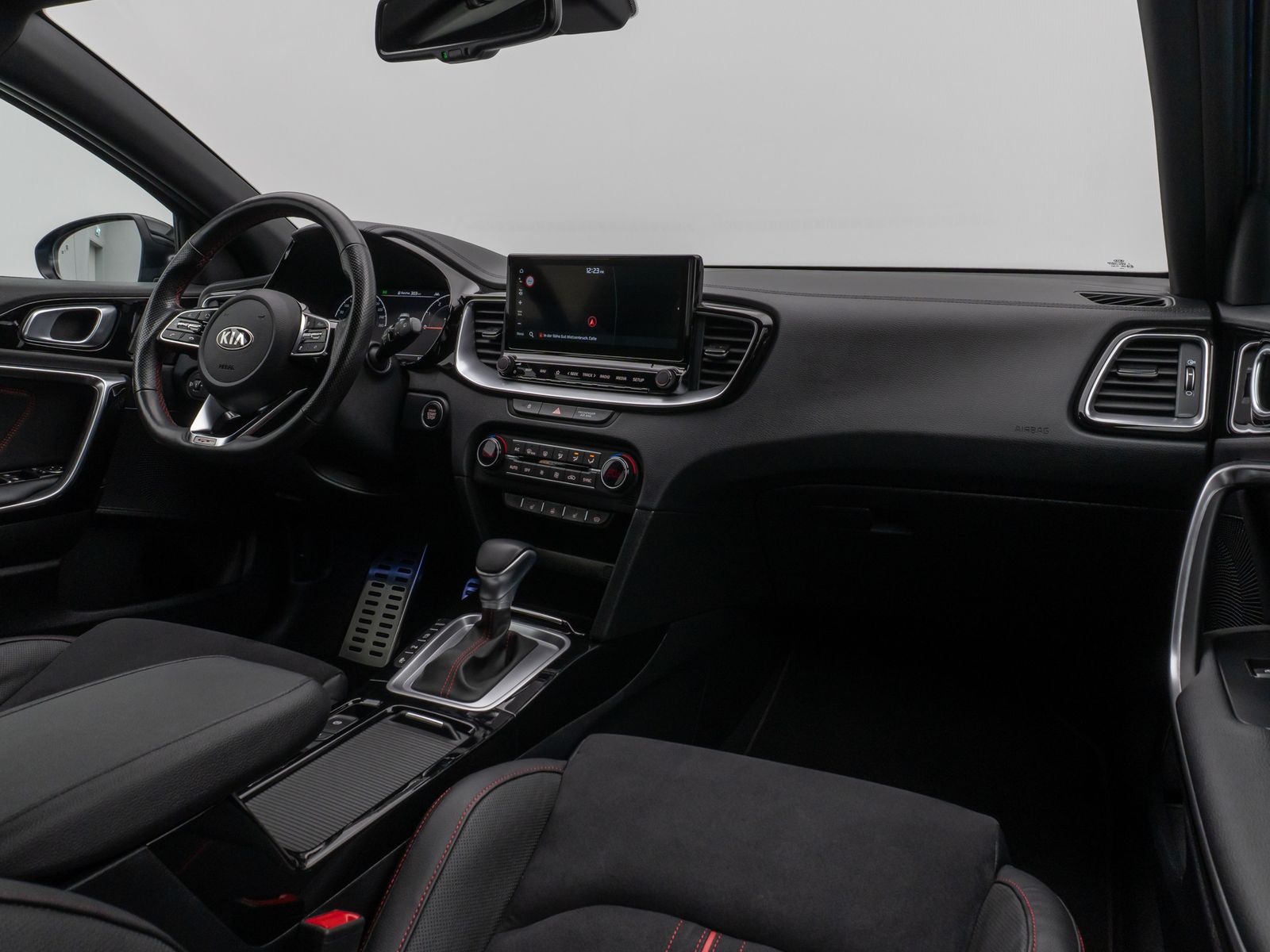 Fahrzeugabbildung Kia ProCeed GT 1.6 T-GDI DCT Kamera DAB JBL Sport