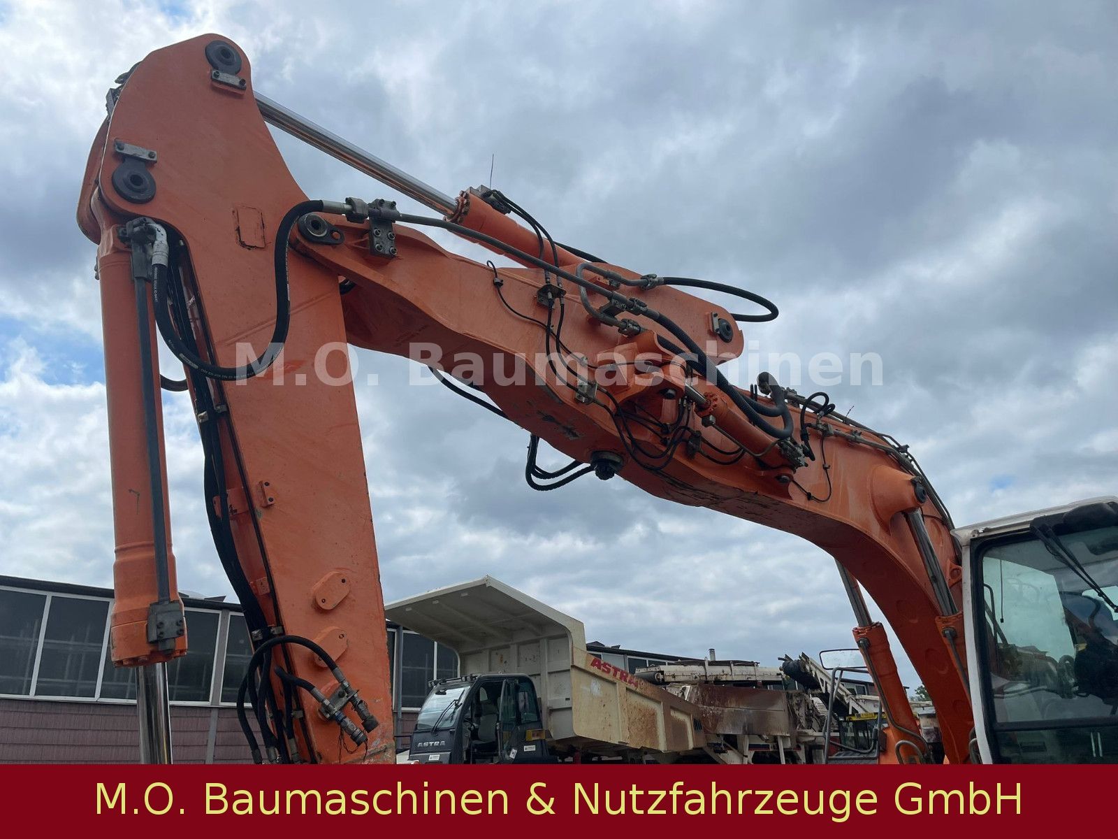 Fahrzeugabbildung Liebherr R 904 C HDSL Litronic / AC / SW