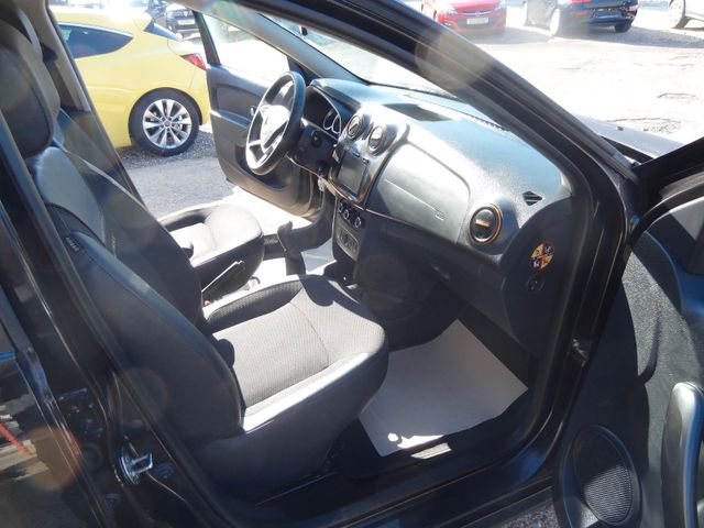 Fahrzeugabbildung Dacia Sandero II Stepway Celebration/1.Hd/Kamera