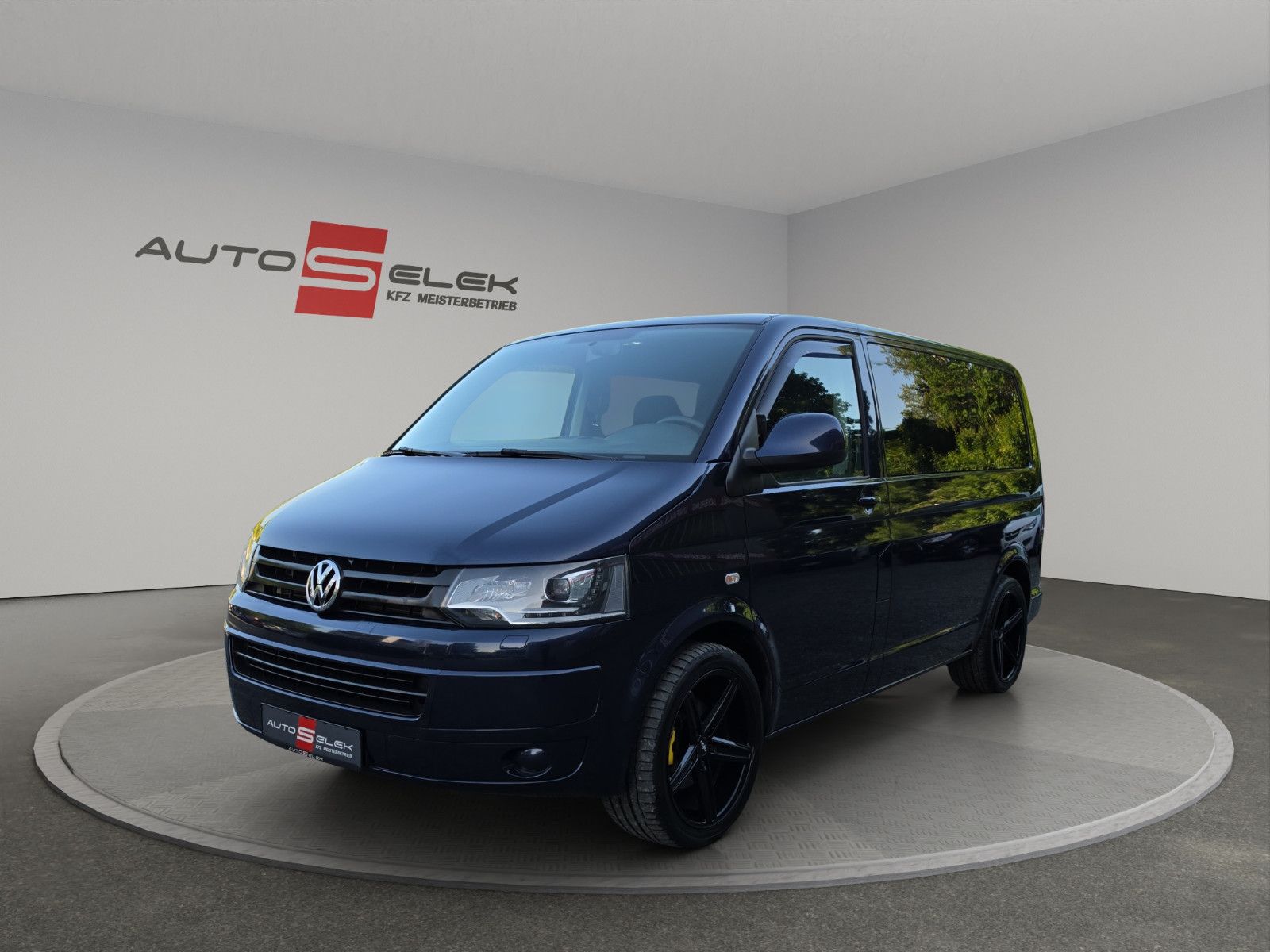 Fahrzeugabbildung Volkswagen T5 Transporter Bus Caravelle Trendline Aus 1Hand
